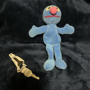 1997 Sesame Street Grover plush‎ toy